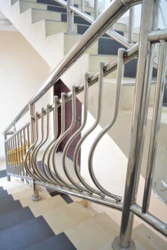 Bend-Pipe Stainless Railings